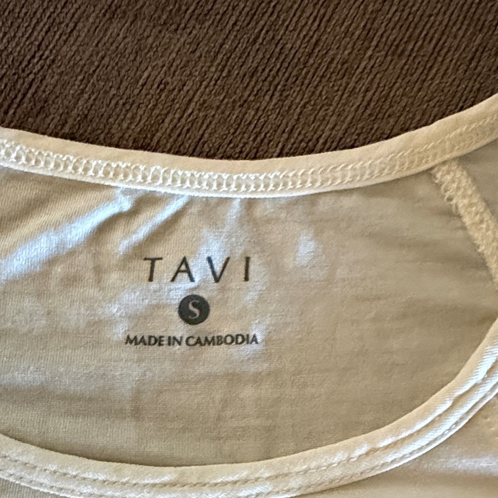 Tavi Pure Barre Cream Muscle Tee - Picture 2 of 2